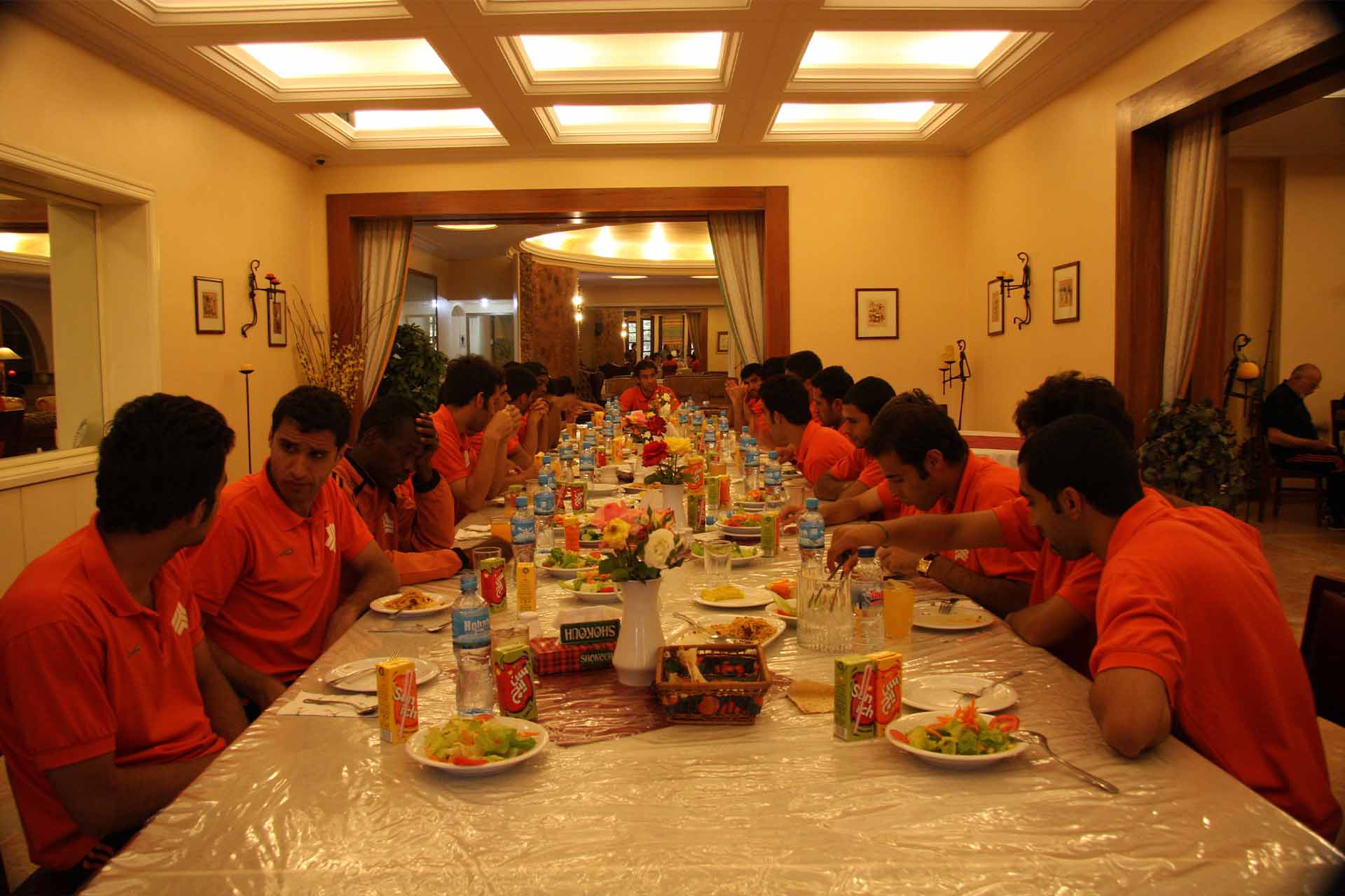 سالن غذاخوری قدیمی دهکده